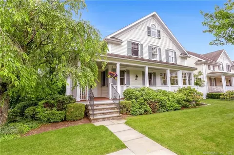 124 Elm St #2, Greenwich, CT 06830 photo 1