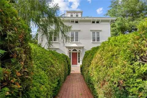 1 Morgan St #11, Pawcatuck, CT 06379
