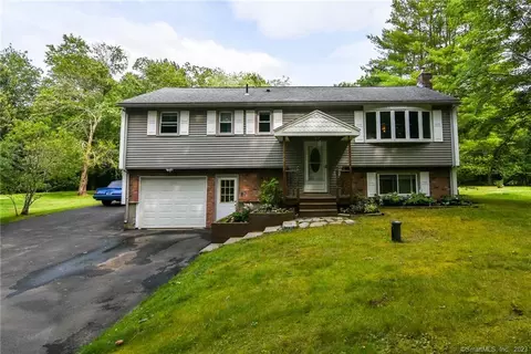 456 Crystal Lake Rd, Tolland, CT 06084