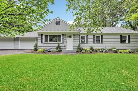 85 Walnut St, Monroe, CT 06468