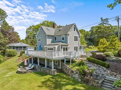 97 Hotchkiss Grove Rd, Branford, CT 06405