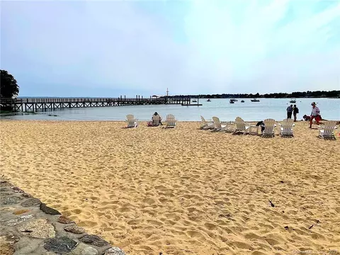 160 Nearwater Ln, Darien, CT 06820