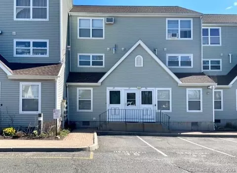 100 San Vincenzo Pl #25, Norwalk, CT 06854
