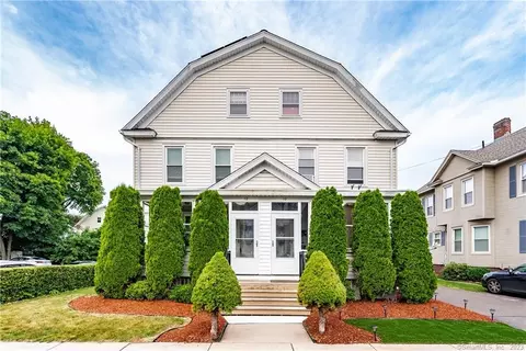 10-12 Bigelow Ave, Enfield, CT 06082