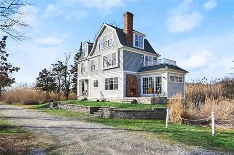 22 Flower Ave, Madison, CT 06443