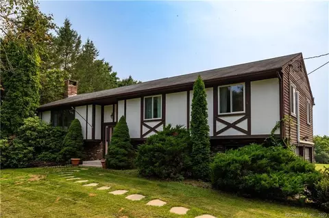 428 Cabin Rd, Colchester, CT 06415