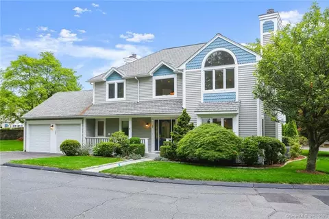 1 Cannon Brook Ln, Norwalk, CT 06851