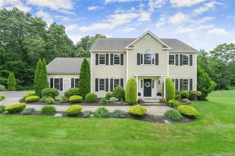 7 Tall Pines Dr, Oxford, CT 06478