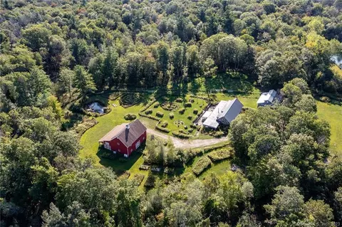 213 E North St, Goshen, CT 06756