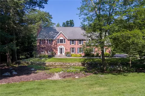 10 Henley Way, Avon, CT 06001