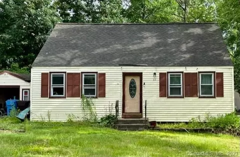 11 Stanwood Cir, New Britain, CT 06053