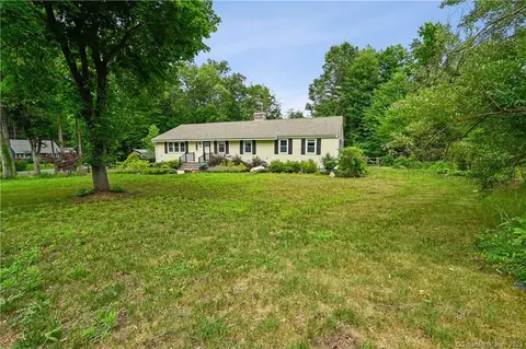 10 Knollwood Cir, Simsbury, CT 06070