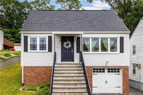 159 Norton St, Waterbury, CT 06708