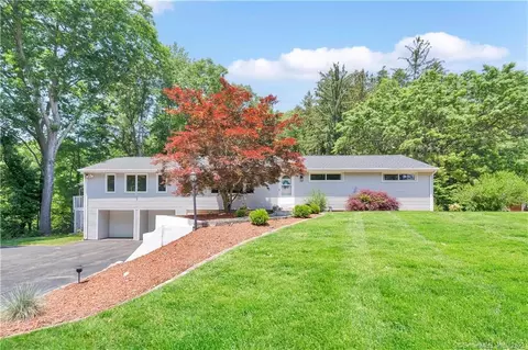 710 Rainbow Rd, Windsor, CT 06095