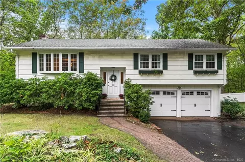 101 Winding Rd, Madison, CT 06443
