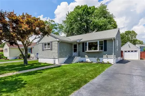 118 Auburn St, Stratford, CT 06614