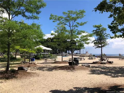 7 Possum Cir, Norwalk, CT 06853