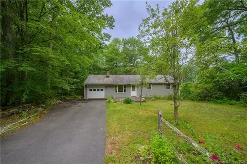 31 Pinewoods Dr, Barkhamsted, CT 06063