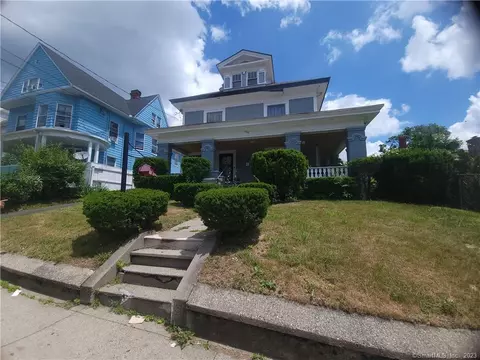132 Willow St, Waterbury, CT 06710