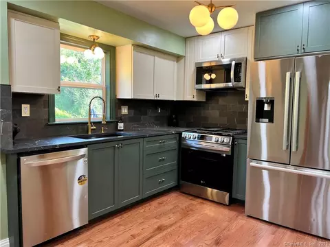 83 Amherst St, Hartford, CT 06114