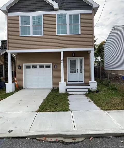 24 Arlington St, West Haven, CT 06516