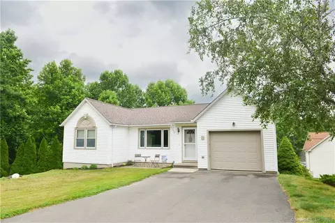 40 Algonquin Way, Bristol, CT 06010