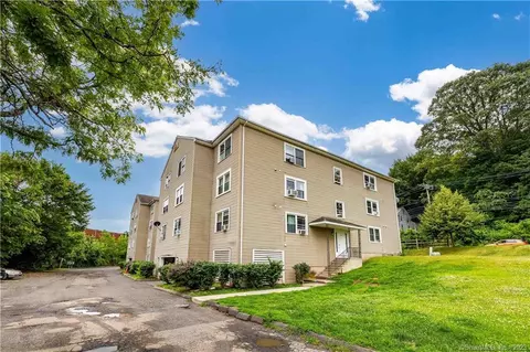 1241 East St #3B, New Britain, CT 06053
