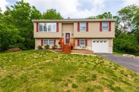 180 Whalehead Rd, Ledyard, CT 06339
