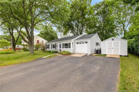 17 King St, Wallingford, CT 06492