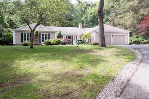 5 Pheasant Hill Ln, Old Saybrook, CT 06475