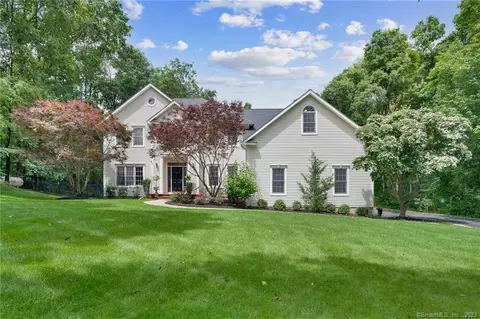 12 Stoney Brook Rd, Wallingford, CT 06492
