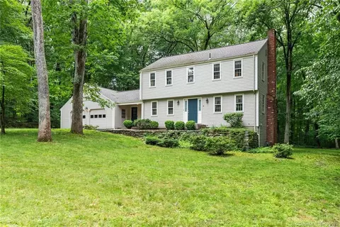 35 Grist Mill Rd, Glastonbury, CT 06033