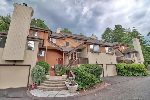 6 Stratford Park #6, Bloomfield, CT 06002