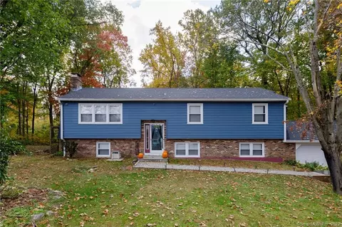 1 Williams Dr, Prospect, CT 06712 photo 1