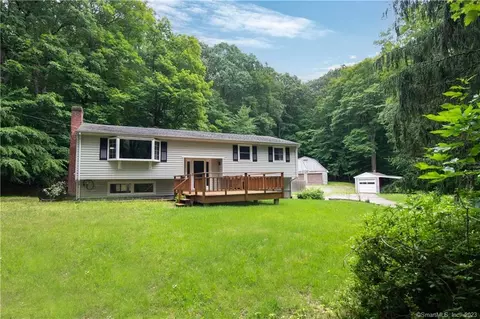 371 Hammertown Rd, Monroe, CT 06468