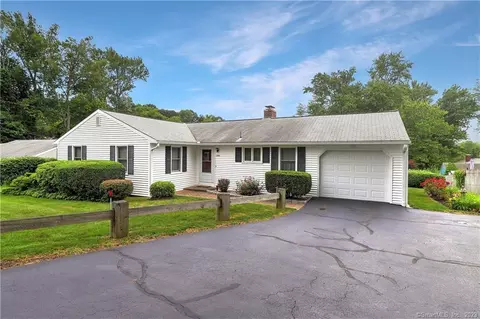 590 Field St, Naugatuck, CT 06770