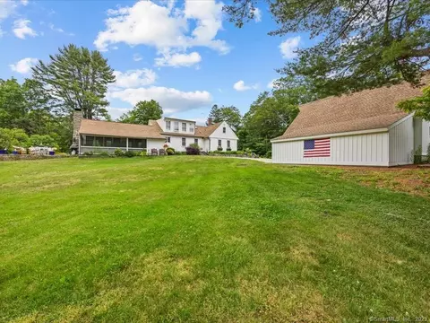 43 Chittenden Rd, Killingworth, CT 06419