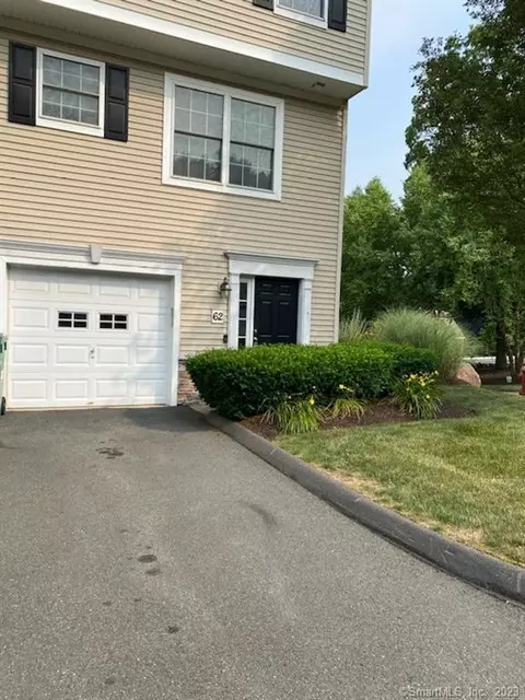 62 Donahue Ln #62, Manchester, CT 06040