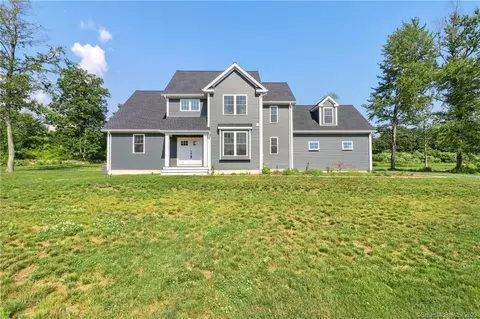 165 Peck Hill Rd, Woodbridge, CT 06525