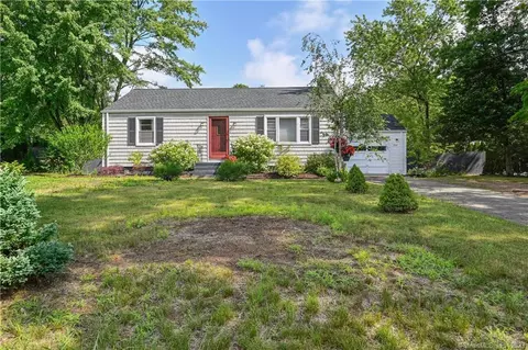 733 Griswold St, Glastonbury, CT 06033