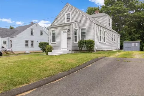 174 Hendley St, Middletown, CT 06457