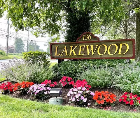 136 Pembroke Rd #9-80, Danbury, CT 06811