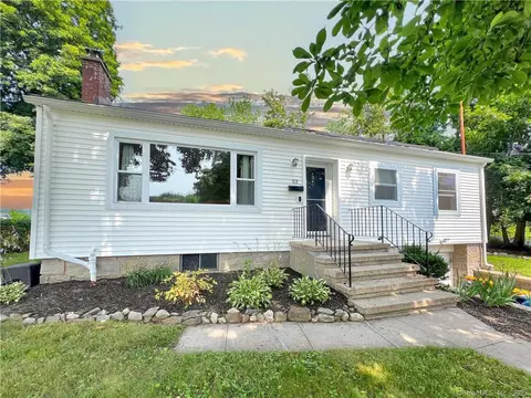 53 Morningside Dr, Ansonia, CT 06401