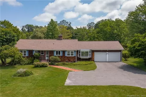 101 Whisconier Rd, Brookfield, CT 06804