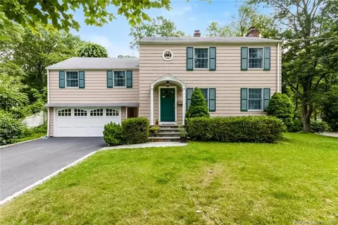 49 Birchwood Dr, Fairfield, CT 06824
