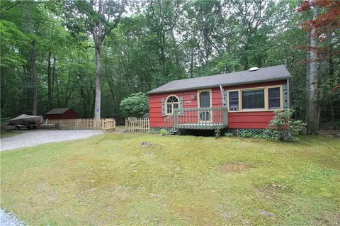 339 Lakeside Dr, Lebanon, CT 06249