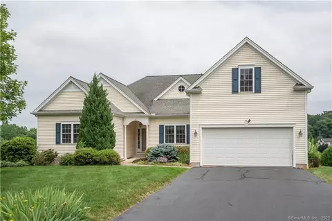 36 Arrowwood Ln, Bloomfield, CT 06002