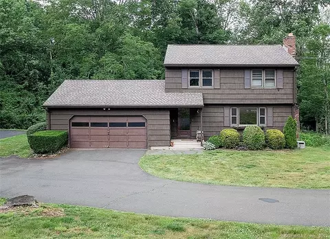 152 Eramo Ter, Hamden, CT 06518