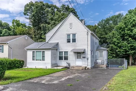 135 Atwood Ave, Waterbury, CT 06705