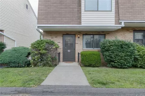 600 Clark Ave #28, Bristol, CT 06010